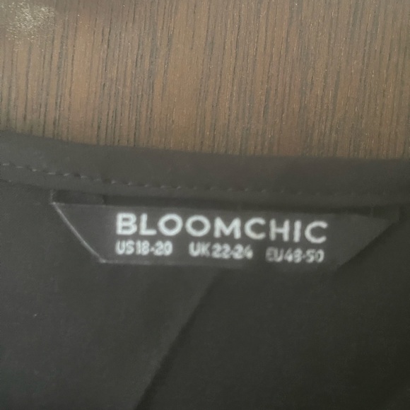 Women's Black Top with Tie Detail - Picture 3 of 3